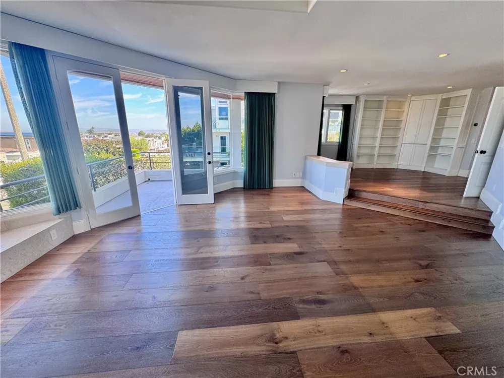 896 Quivera Laguna Beach, CA 92651