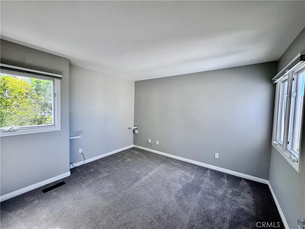 896 Quivera Laguna Beach, CA 92651