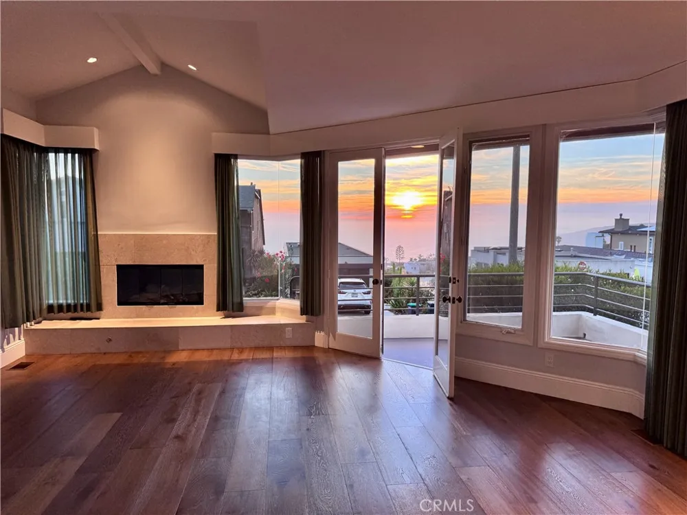 896 Quivera Laguna Beach, CA 92651