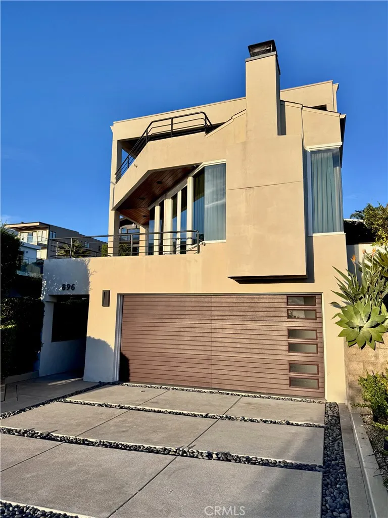 896 Quivera Laguna Beach, CA 92651