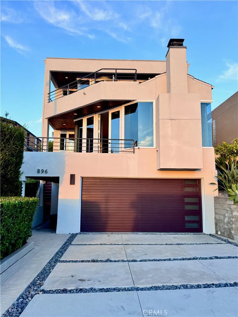 896 Quivera Laguna Beach, CA 92651