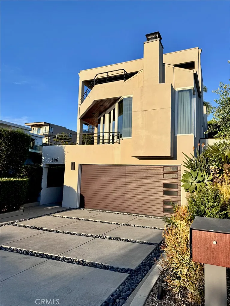 896 Quivera Laguna Beach, CA 92651