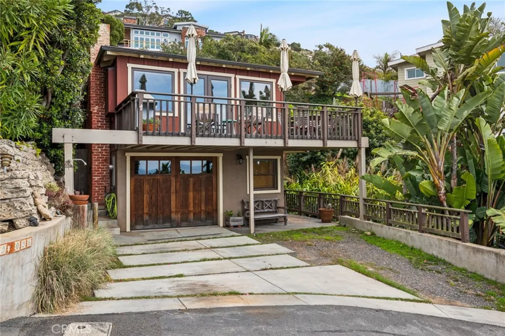 32036 Sunset Laguna Beach, CA 92651