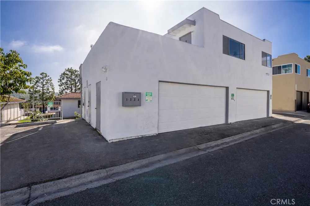611 Calle Campana #4 San Clemente, CA 92673