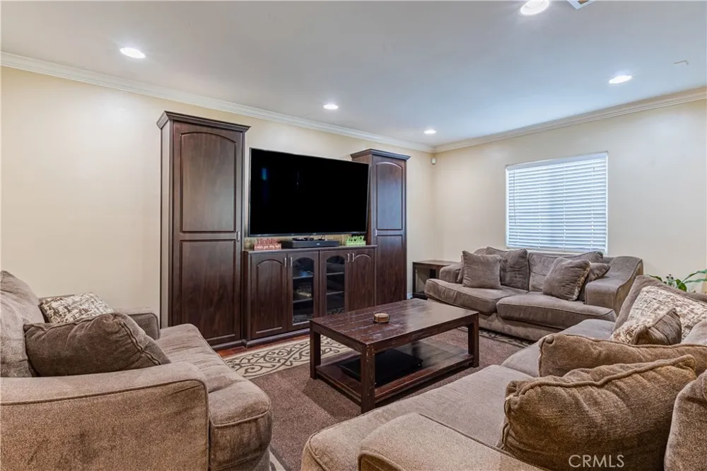 10140 Harvest Ave Santa Fe Springs, CA 90670