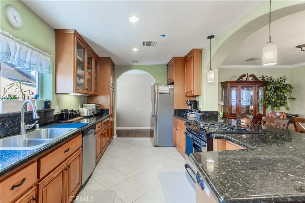 10140 Harvest Ave Santa Fe Springs, CA 90670