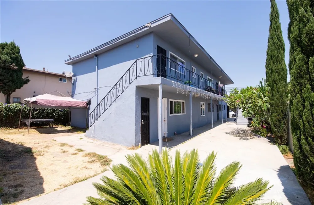 1035 W 107th Los Angeles, CA 90044