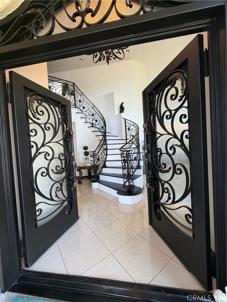 6619 Pinon Court Chino, CA 91710
