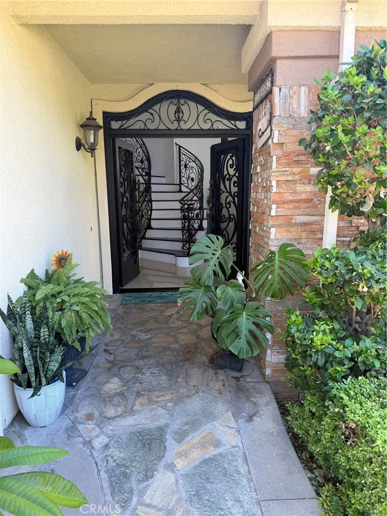 6619 Pinon Court Chino, CA 91710