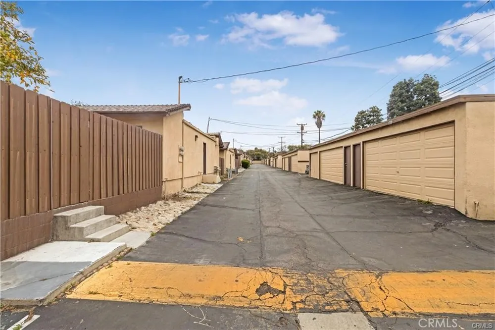1714 Appleton Pomona, CA 91767