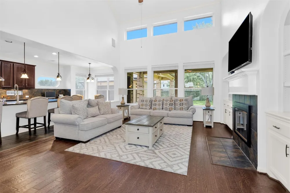 2944 Auburn Woods Drive Pearland, TX 77581