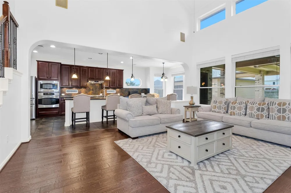 2944 Auburn Woods Drive Pearland, TX 77581