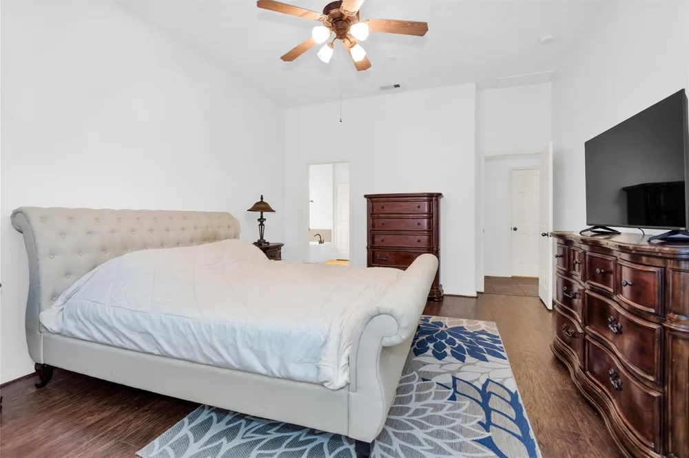 2944 Auburn Woods Drive Pearland, TX 77581