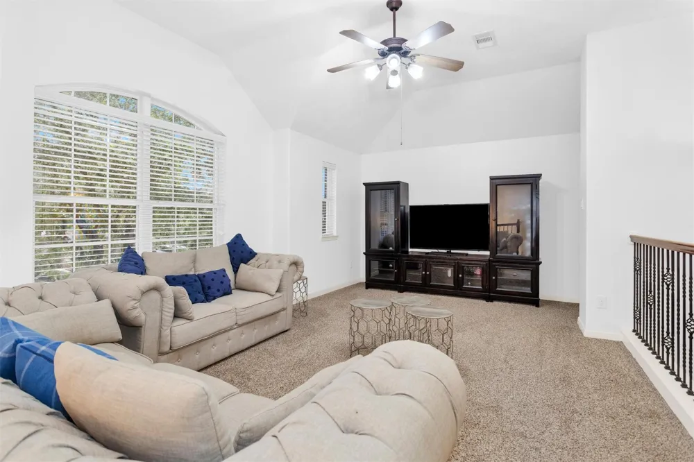 2944 Auburn Woods Drive Pearland, TX 77581