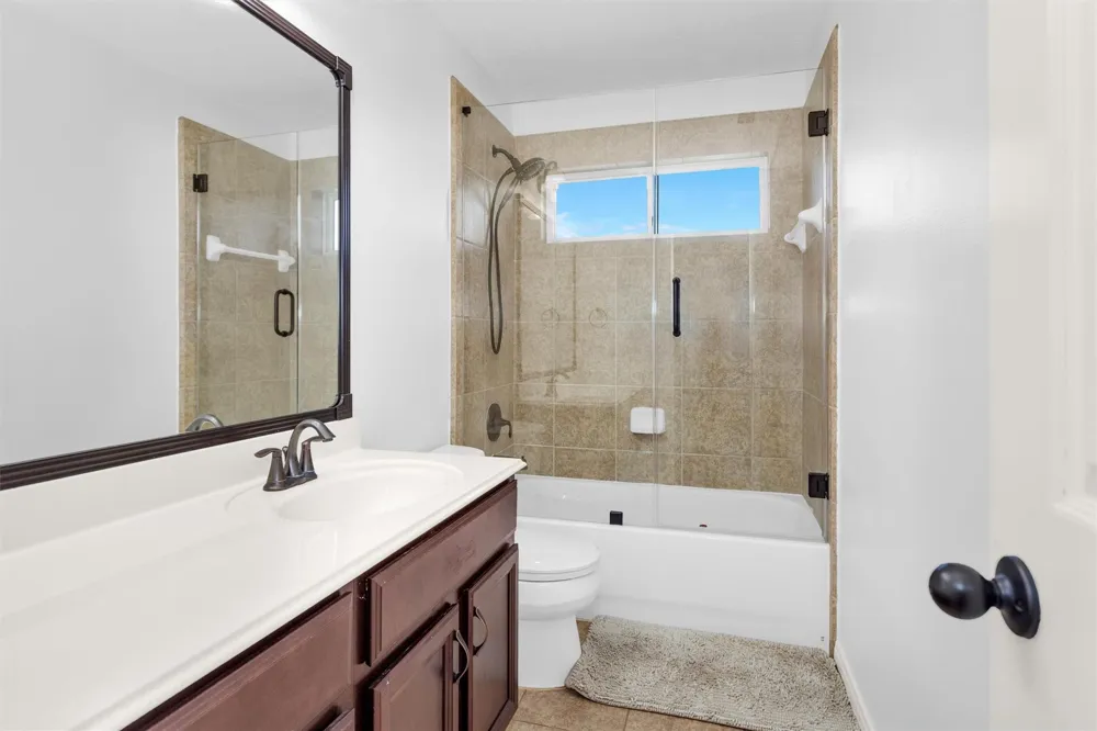 2944 Auburn Woods Drive Pearland, TX 77581