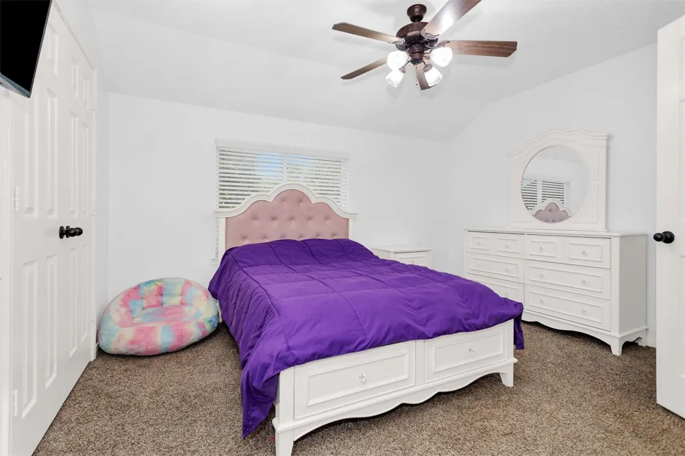 2944 Auburn Woods Drive Pearland, TX 77581