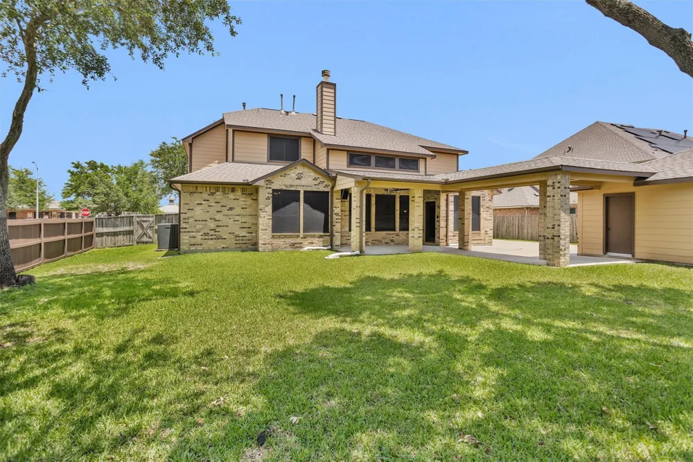 2944 Auburn Woods Drive Pearland, TX 77581