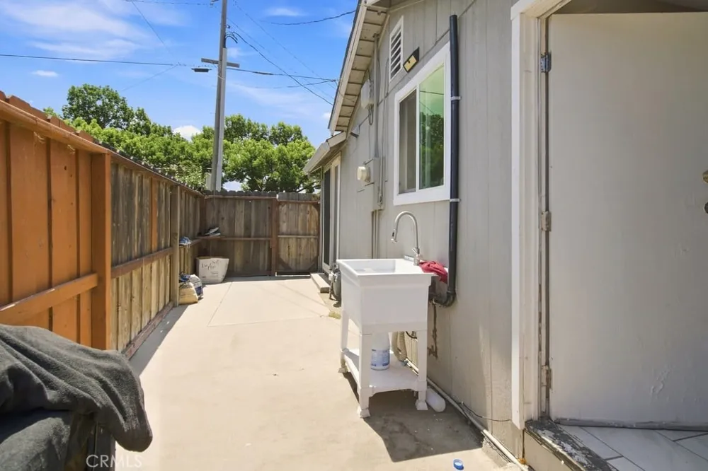 417 Sutter Manteca, CA 95336