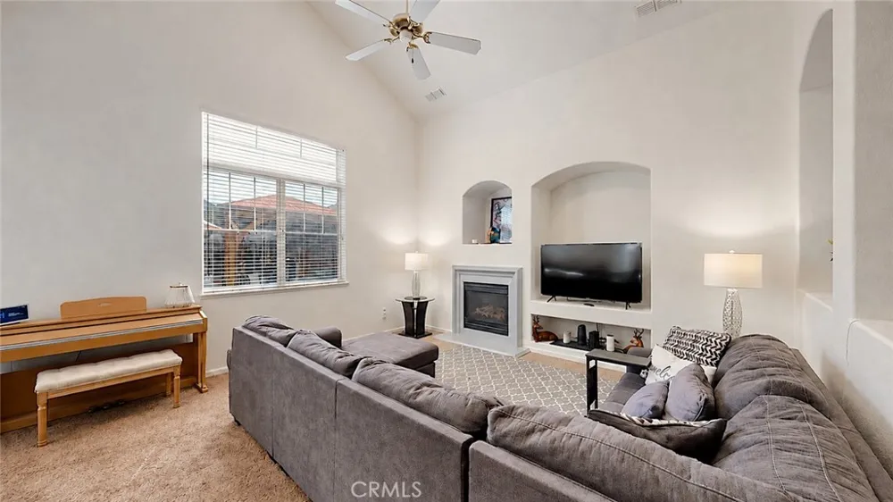 206 River Pointe Waterford, CA 95386