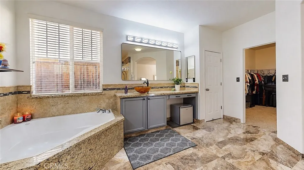 206 River Pointe Waterford, CA 95386