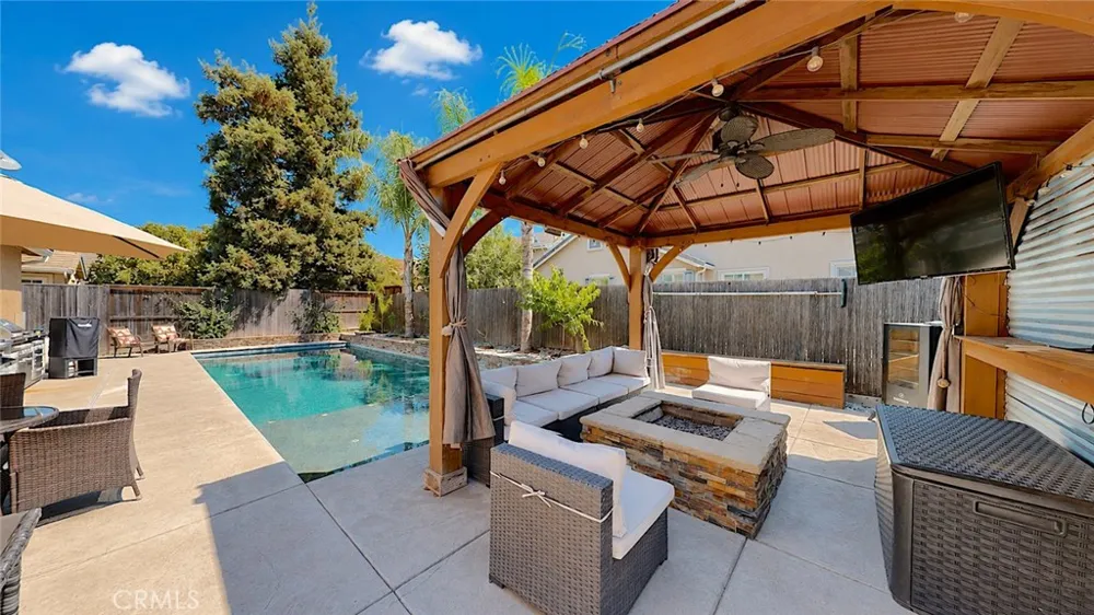206 River Pointe Waterford, CA 95386
