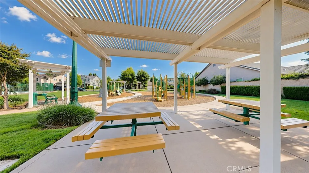 206 River Pointe Waterford, CA 95386