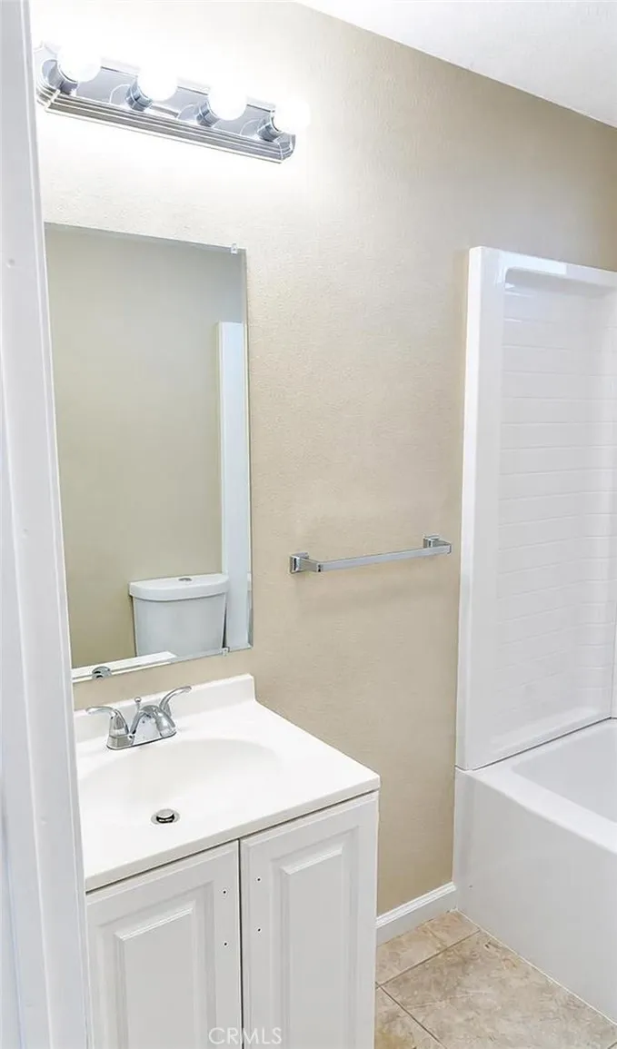 942 W Childs Merced, CA 95341