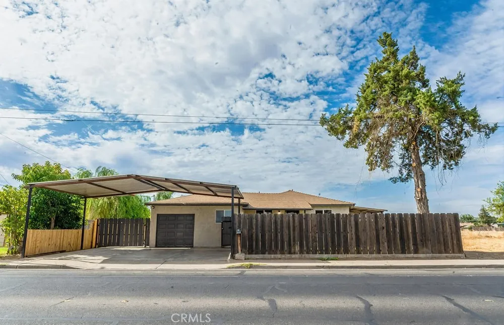 942 W Childs Merced, CA 95341