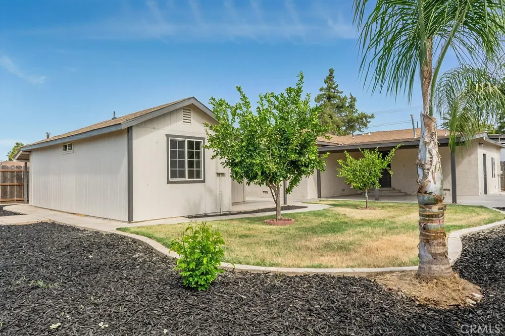 942 W Childs Merced, CA 95341