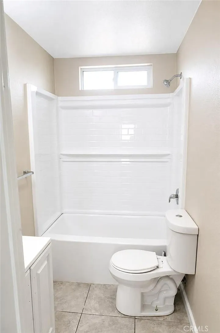 942 W Childs Merced, CA 95341