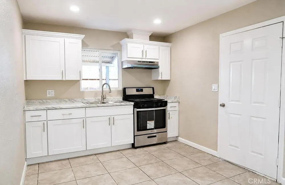 942 W Childs Merced, CA 95341