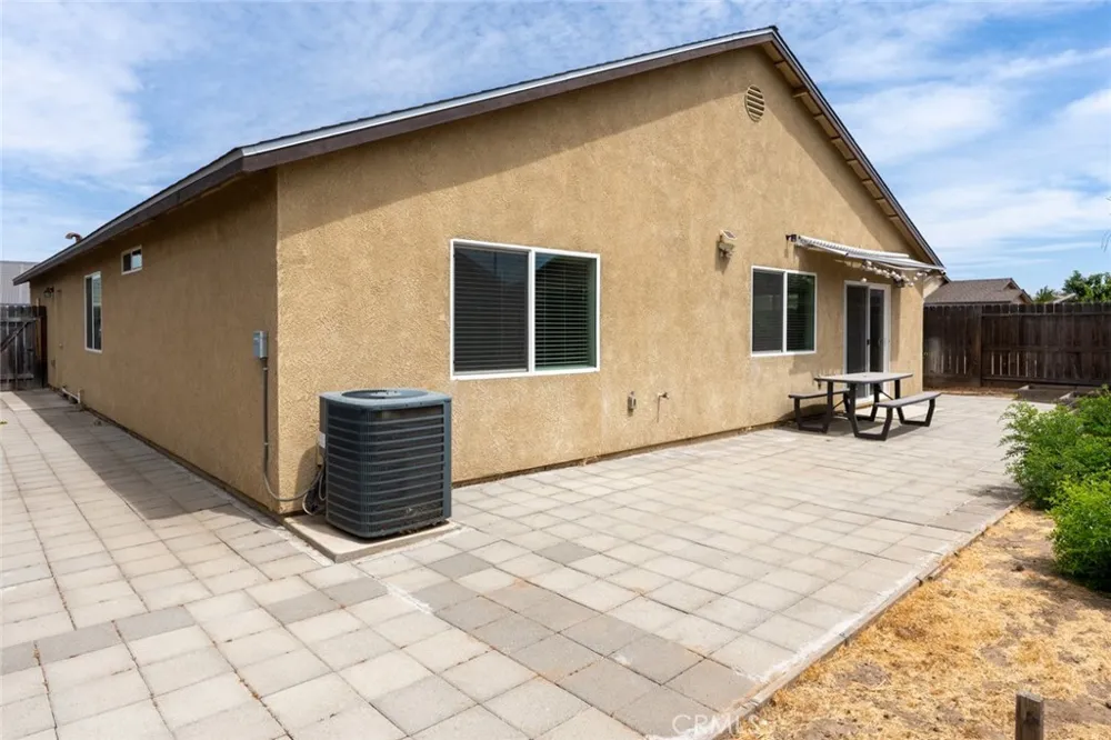 362 Rhianon Merced, CA 95341