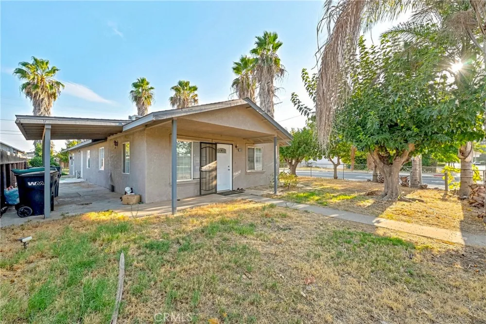9566 E Broadway Planada, CA 95365