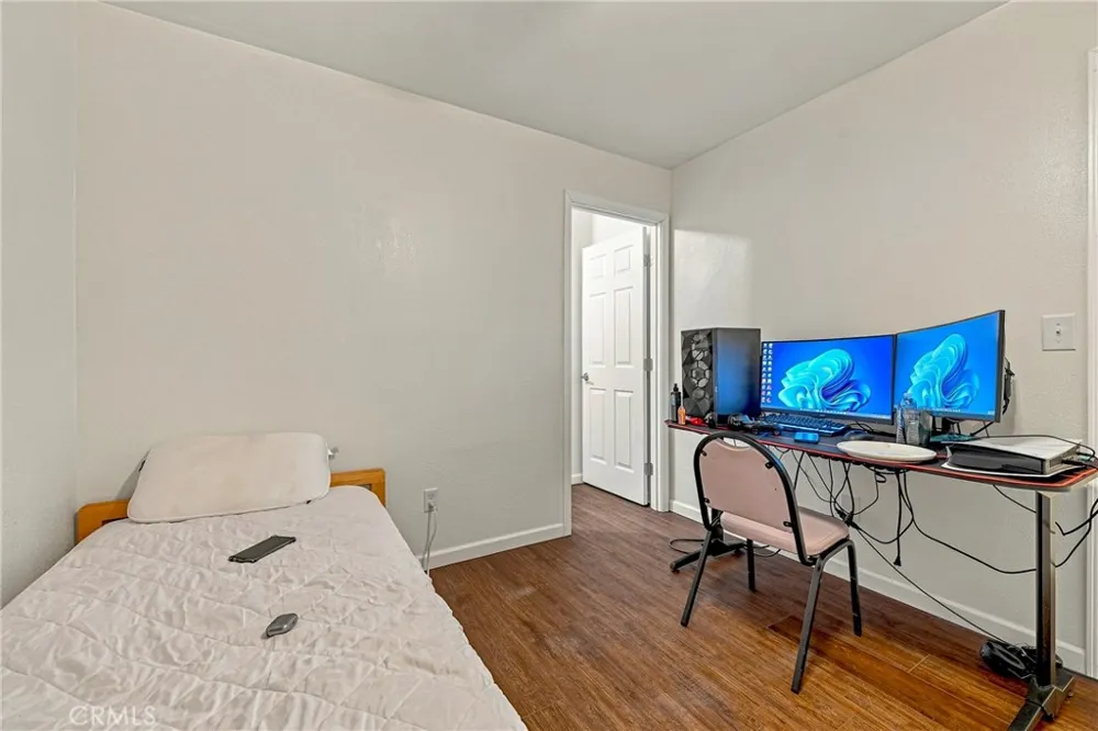 9566 E Broadway Planada, CA 95365