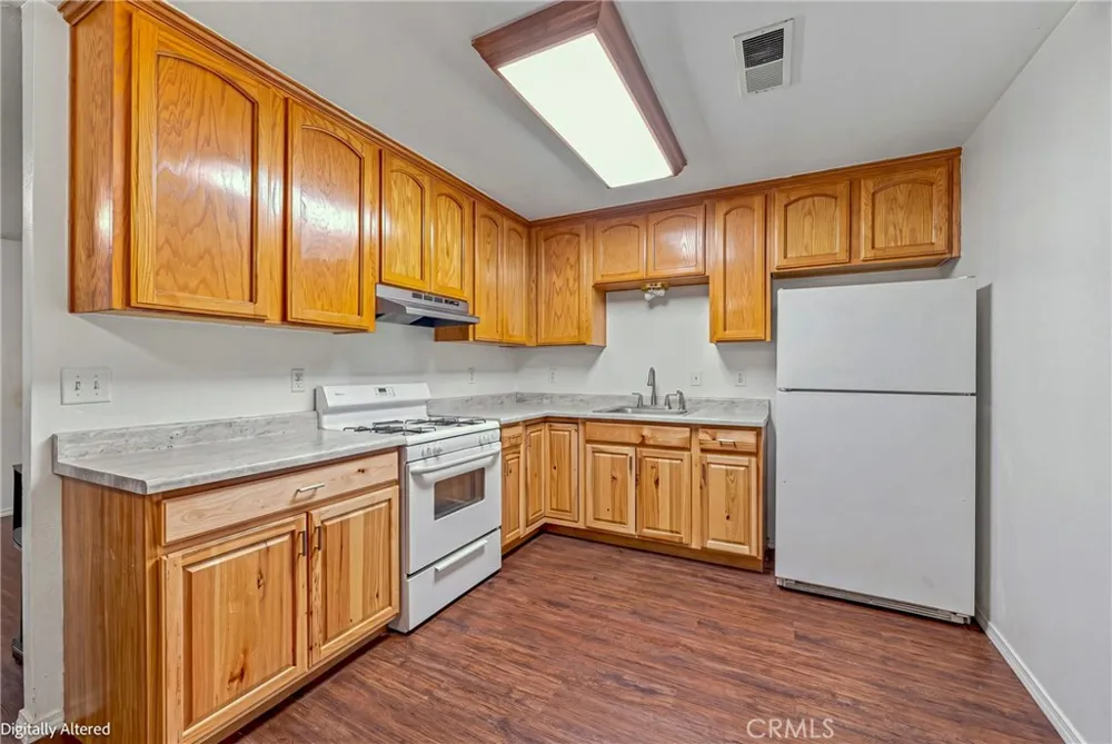 9566 E Broadway Planada, CA 95365