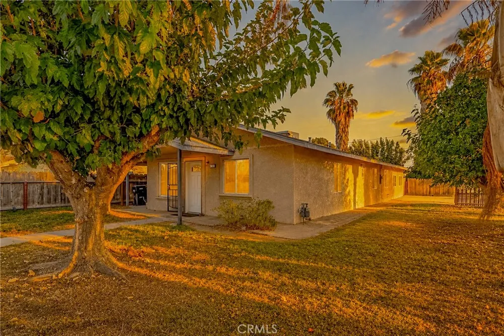 9566 E Broadway Planada, CA 95365