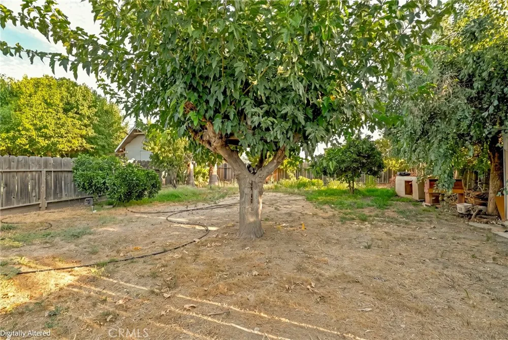 9566 E Broadway Planada, CA 95365