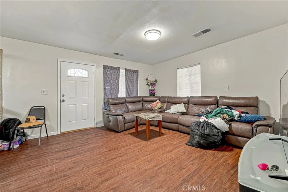 9566 E Broadway Planada, CA 95365