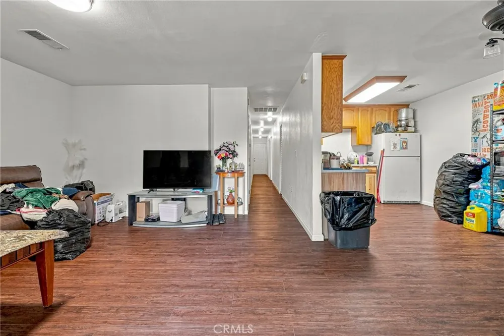 9566 E Broadway Planada, CA 95365