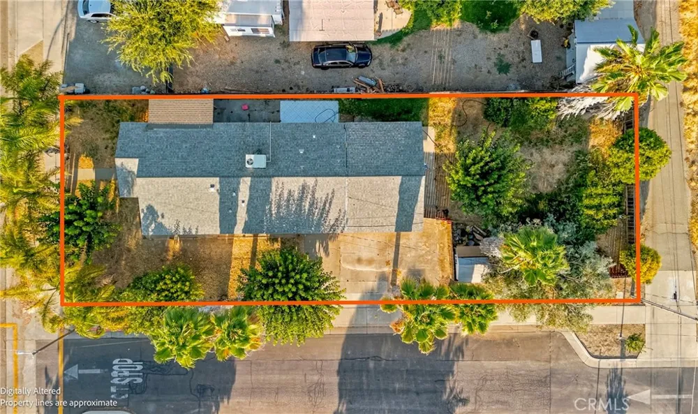 9566 E Broadway Planada, CA 95365
