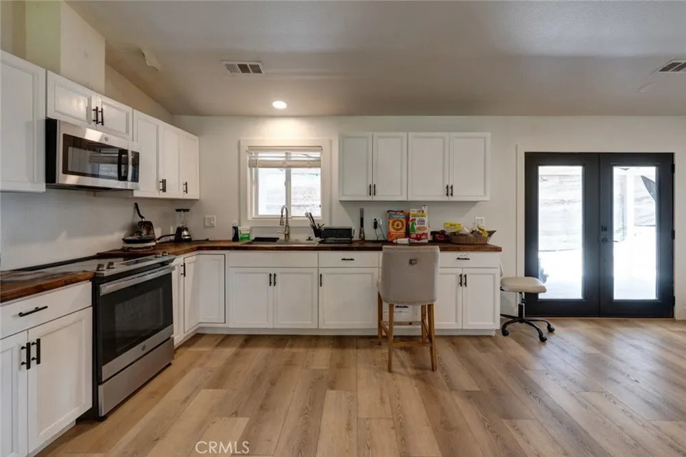 561 Rushing Road Waterford, CA 95386