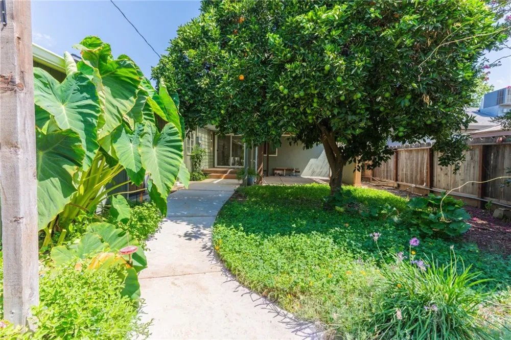 1560 W 23rd Merced, CA 95340