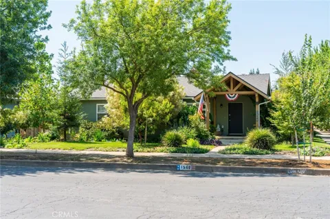 1560 W 23rd
