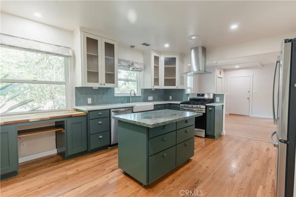 1560 W 23rd Merced, CA 95340