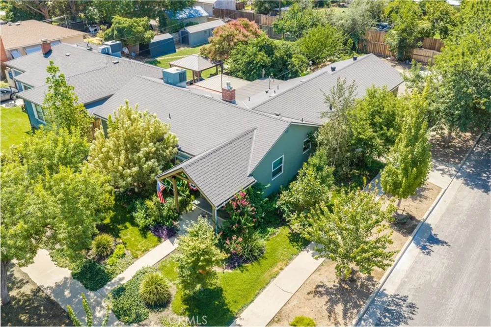 1560 W 23rd Merced, CA 95340