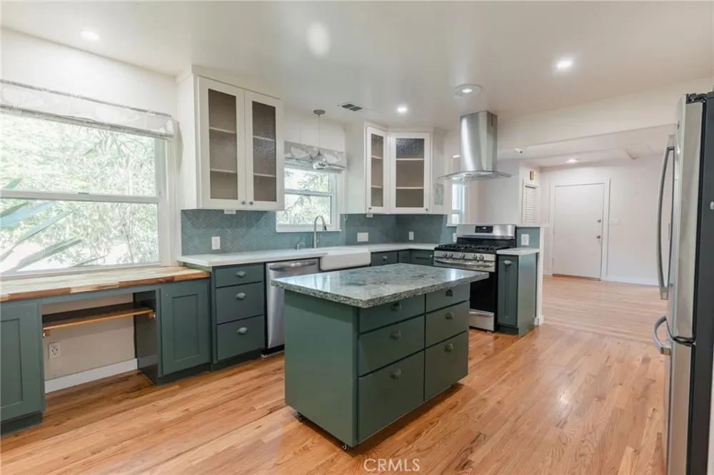 1560 W 23rd Merced, CA 95340