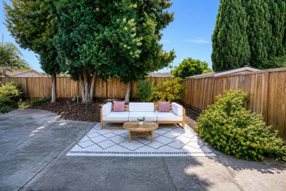 1996 Hartnell Street Union City, CA 94587