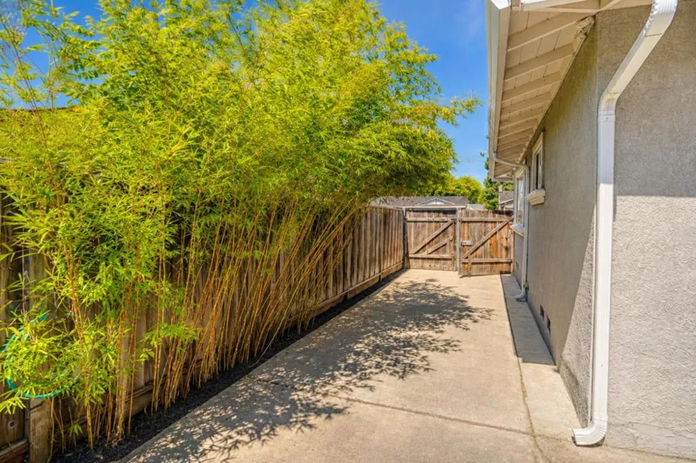 1996 Hartnell Street Union City, CA 94587