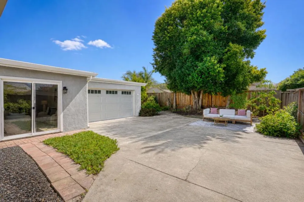 1996 Hartnell Street Union City, CA 94587