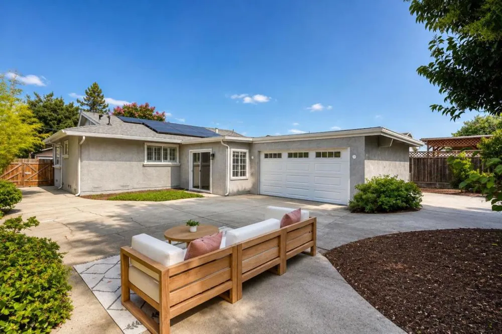 1996 Hartnell Street Union City, CA 94587